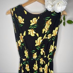 🐝 Deep Plunge Jumper Rachel Pally 🐝
